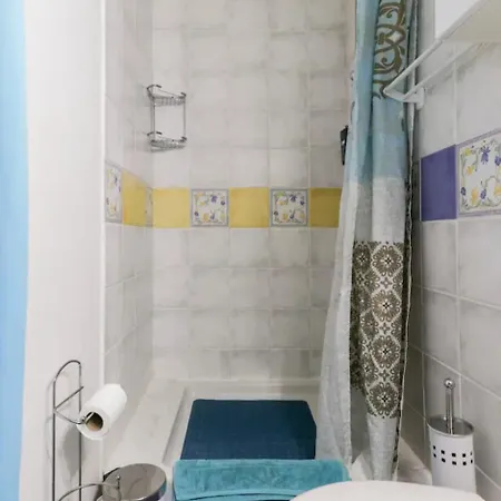 Independants Dans Propriete Familiale Apartment *
